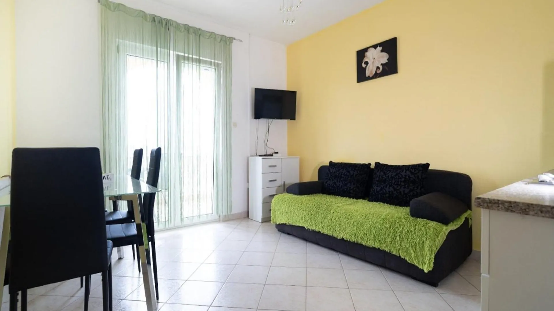 Apartments Milic - One Bedroom Apartment With Terrace And Sea View Gornji Karin